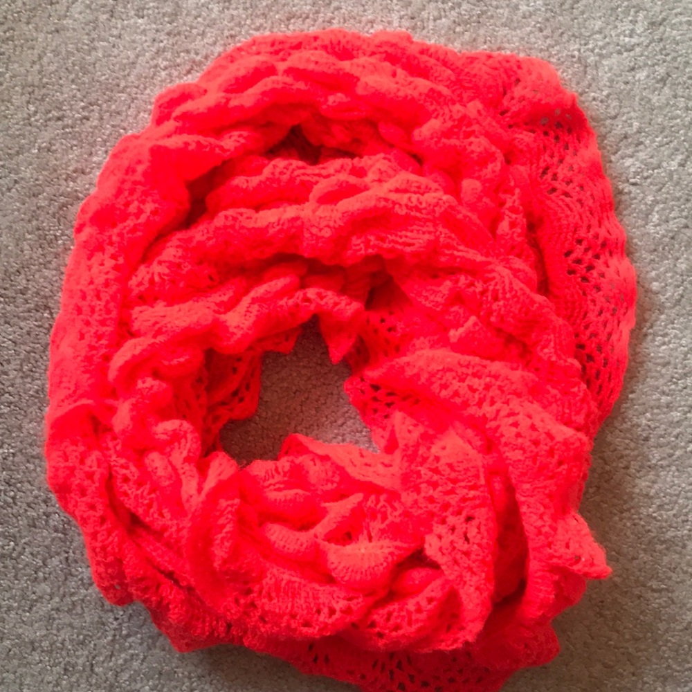 BRAND NEW Infinity Scarf